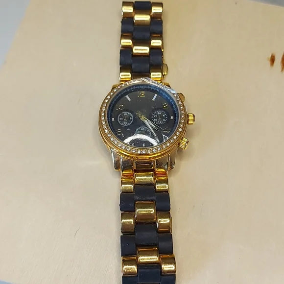 Mark. Watch - Picture 1 of 3